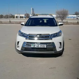 Toyota Highlander 2019