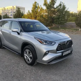 Toyota Highlander 2022