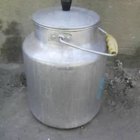 Емкость для пищи.
