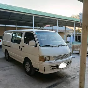 Toyota Hiace 2003