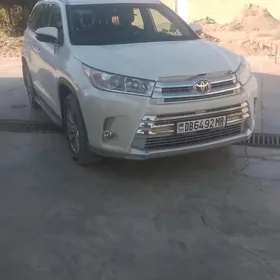 Toyota Highlander 2018