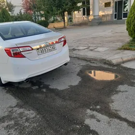 Toyota Camry 2013