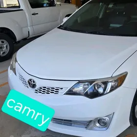 Toyota Camry 2012