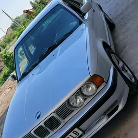 BMW 525 1992