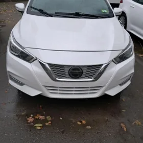 Nissan Versa 2021