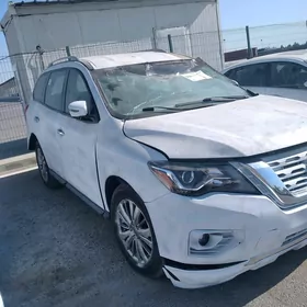 Nissan Pathfinder 2020