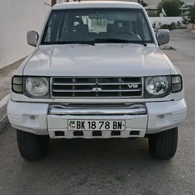 Mitsubishi Pajero 1999