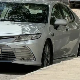 Toyota Camry 2022