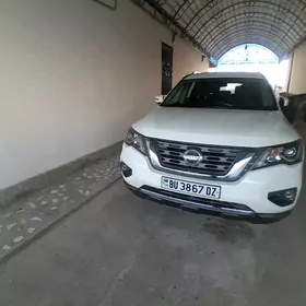 Nissan Pathfinder 2019