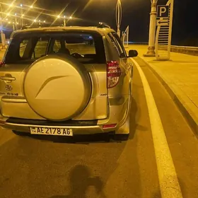 Toyota RAV4 2010