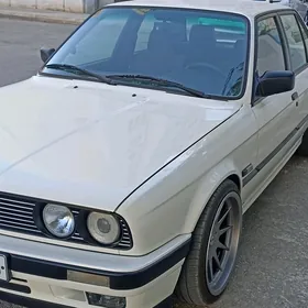 BMW 320 1990