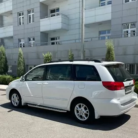 Toyota Sienna 2004