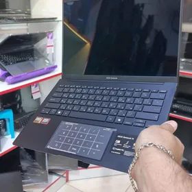 ASUS/32GB/1TBSSD/OLED