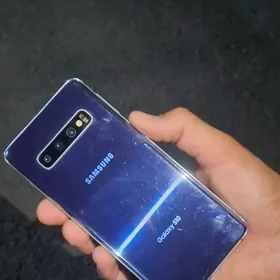 SAMSUNG S10