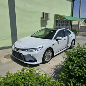 Toyota Camry 2022