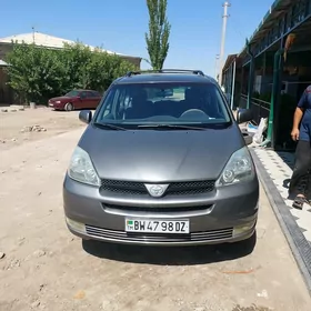 Toyota Sienna 2004
