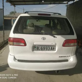 Toyota Sienna 2002