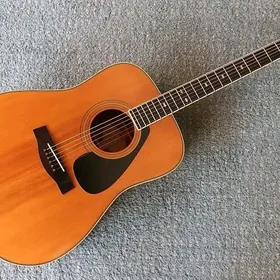 Gitara Ýamaha