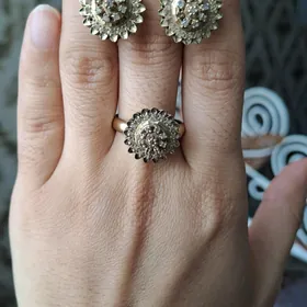 komplekt gyzyl