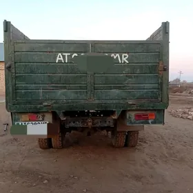 Zil 4331 1982