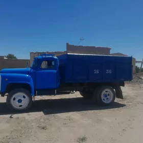 Gaz 5204 1982