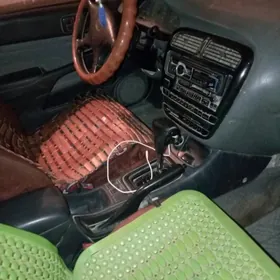 Toyota Carina 1995