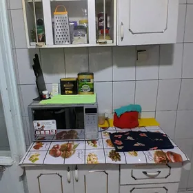  Кухонный гарнитур б/у