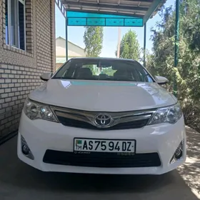 Toyota Camry 2012