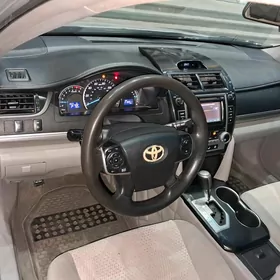Toyota Camry 2011