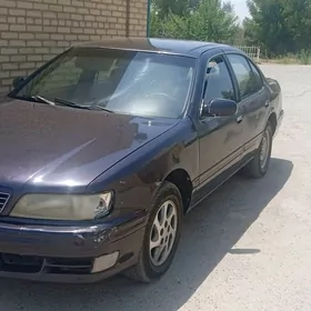 Nissan Cefiro 1995