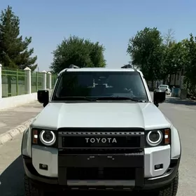 Toyota Land Cruiser Prado 2024