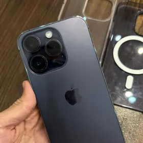 iPhone  14