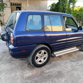 Toyota RAV4 2000