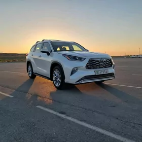 Toyota Highlander 2020