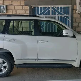 Toyota Land Cruiser Prado 2010