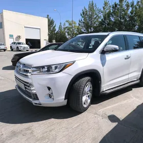 Toyota Highlander 2017