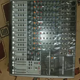 Toy  aparat