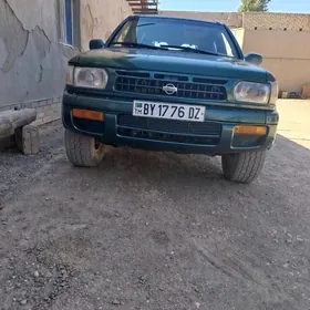 Nissan Pathfinder 1996