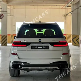 BMW X7 2024