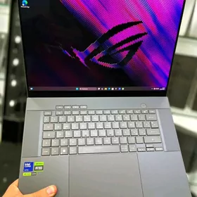 Zephyrus G16/ Ultra 9/RTX 5070