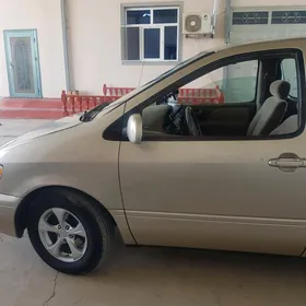 Toyota Sienna 2002