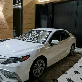 Toyota Camry 2020