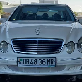 Mercedes-Benz E320 2002
