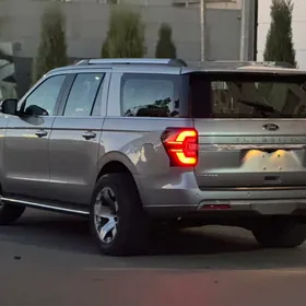 Ford Expedition 2022