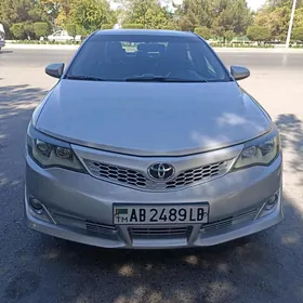 Toyota Camry 2013