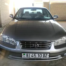 Toyota Camry 2001