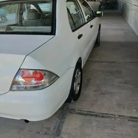 Mitsubishi Lancer 2004