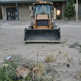JCB 4CX ECO 2025