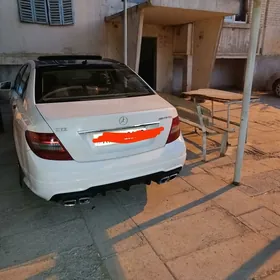 Mercedes-Benz C-Class 2010