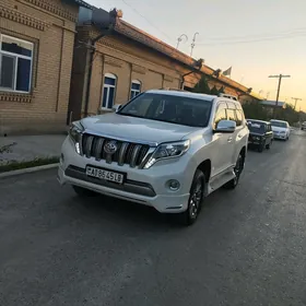 Toyota Land Cruiser Prado 2010